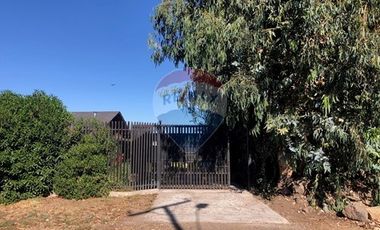 Parcela con Casa piscina y jardín en Melipilla