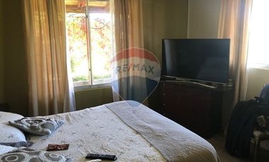 Parcela con Casa piscina y jardín en Melipilla