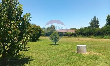 Parcela con Casa piscina y jardín en Melipilla