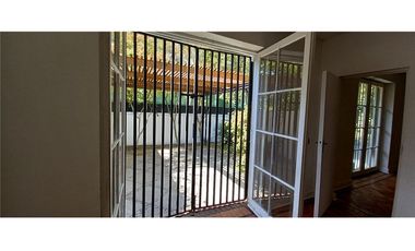 Toledo P de Valdivia Casona oficina remodelada