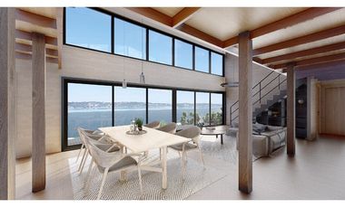 Preciosa casa en la bahia de TEN TEN, Castro