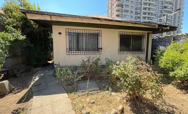 VENDE TERRENO 686 m2 y CASA en centro de Talca