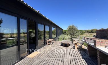 Casa estilo moderno en Condominio Las Brisas