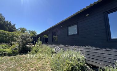 Casa estilo moderno en Condominio Las Brisas