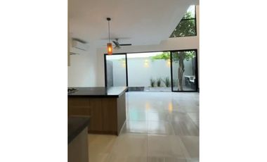 Casa moderna en VENTA en Residencial Arbolada con Jacuzzi