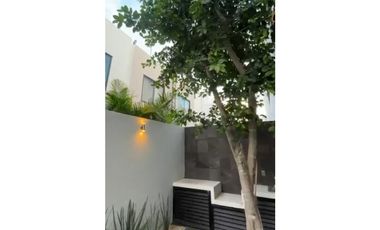 Casa moderna en VENTA en Residencial Arbolada con Jacuzzi