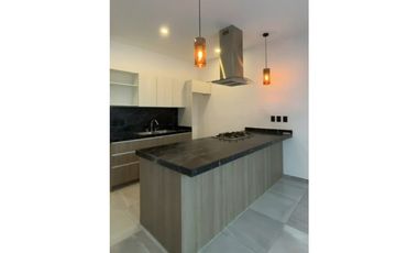 Casa moderna en VENTA en Residencial Arbolada con Jacuzzi