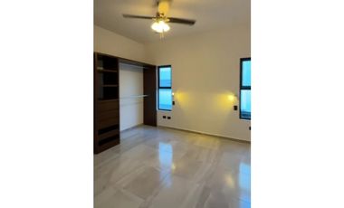 Casa moderna en VENTA en Residencial Arbolada con Jacuzzi