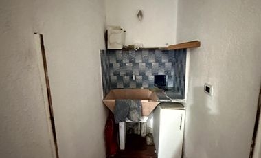 Casa tipo PH al frente a pasos de la estacion