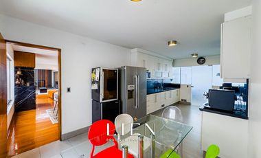 Venta Triplex en Chacarilla del Estanque