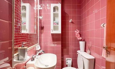 Chalet de 6 ambientes  c/ cochera en Pinos de Anchorena