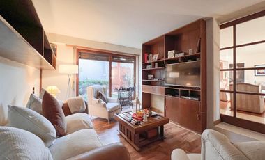 Chalet de 6 ambientes  c/ cochera en Pinos de Anchorena