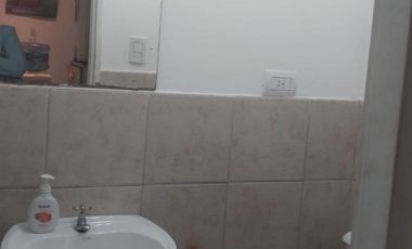 Local en el centro a metro de la estacion  Lanús Oeste