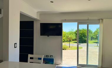 Alquiler Casa Barrio Arenas del sur