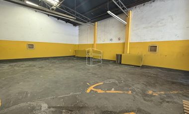 Venta - Depósito con Local/Oficina y departamento en zona Centro - L029