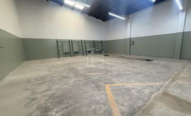 Alquiler- Depósito con Local/Oficina y departamento en zona Centro - A093