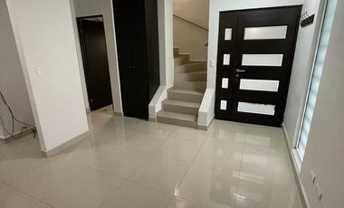 Casa en Venta, Cerradas de Casa Blanca, San Nicolas de los Garza