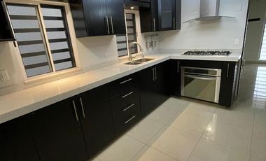 Casa en Venta, Cerradas de Casa Blanca, San Nicolas de los Garza