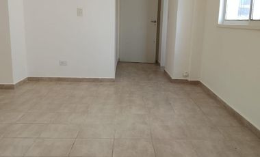 Alquiler de Departamento 2 Ambientes  en Haedo Muy buen estado   Luminoso