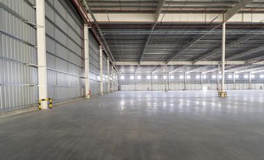 Depósito a estrenar en Centro Logístico