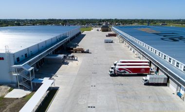 Depósito a estrenar en Centro Logístico