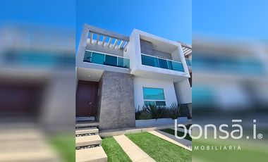 Casa en RENTA, ubicada en Andarez Residencial