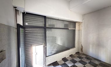 Local en ALQUILER con vidriera y baño - Wilde