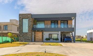 Casa en Venta Terralagos – 4 AMB  + Pileta - SECTOR LAGUNA