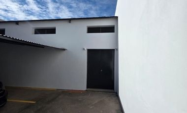 AMPLIO DEPOSITO EN ALQUILER EN BARRIO SAN CICENTE!!!