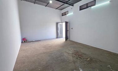 AMPLIO DEPOSITO EN ALQUILER EN BARRIO SAN CICENTE!!!