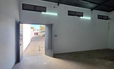 AMPLIO DEPOSITO EN ALQUILER EN BARRIO SAN CICENTE!!!