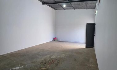 AMPLIO DEPOSITO EN ALQUILER EN BARRIO SAN CICENTE!!!