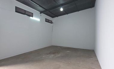 AMPLIO DEPOSITO EN ALQUILER EN BARRIO SAN CICENTE!!!