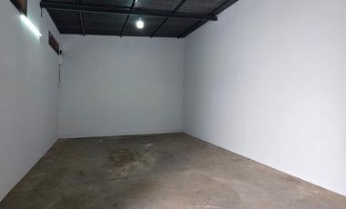 AMPLIO DEPOSITO EN ALQUILER EN BARRIO SAN CICENTE!!!