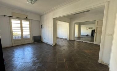 Local en  Alquiler Ideal Oficinas