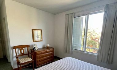 Departamento de 3 amb, en Jardines de San Isidro, cochera cubierta.