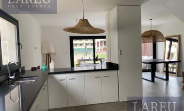 Departamento en Venta con renta 4 ambientes  - Vivo Tortuguitas