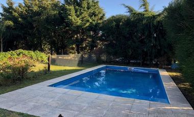 Casa en alquiler anual en barrio Santa Catalina - Villanueva