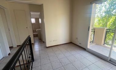 Casa en alquiler anual en barrio Santa Catalina - Villanueva