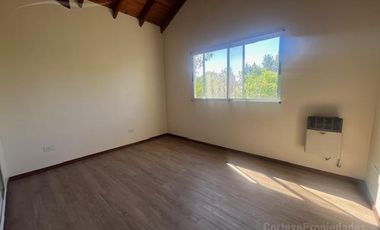 Casa en alquiler anual en barrio Santa Catalina - Villanueva