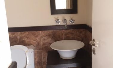 Casa en alquiler anual en barrio Santa Catalina - Villanueva