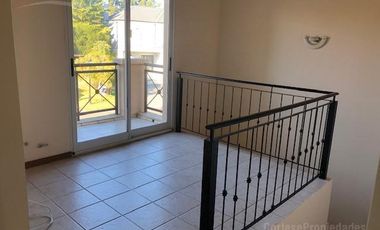 Casa en alquiler anual en barrio Santa Catalina - Villanueva