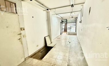 Excelente local en plena Av. Rivadavia – Villa Luro (¡Sin expensas!)