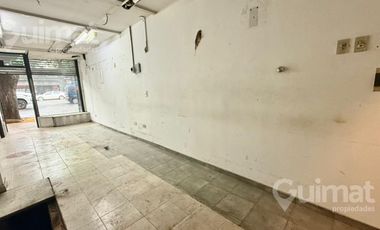 Excelente local en plena Av. Rivadavia – Villa Luro (¡Sin expensas!)