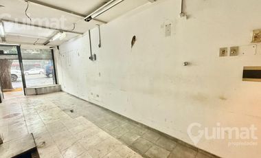 Excelente local en plena Av. Rivadavia – Villa Luro (¡Sin expensas!)