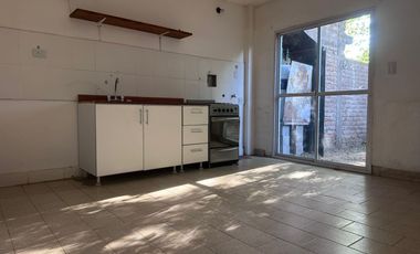 En Venta, Departamento de 1 Dormitorio, Barrio Los Alamos, Plottier