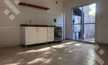 En Venta, Departamento de 1 Dormitorio, Barrio Los Alamos, Plottier