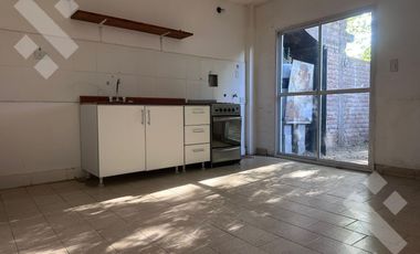 En Venta, Departamento de 1 Dormitorio, Barrio Los Alamos, Plottier