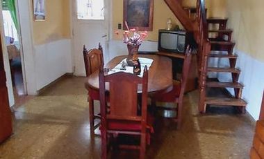 Casa venta Burzaco en esquina- APTA CREDITO- 3 AMB. Y PLAYROOM
