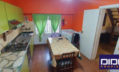 Casa venta Burzaco en esquina- APTA CREDITO- 3 AMB. Y PLAYROOM